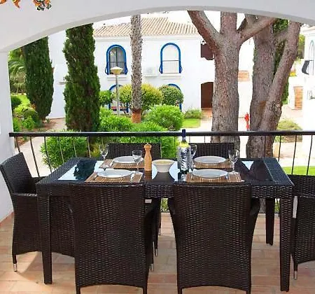 Vale Do Garrao Sleeps 4 With Pool Air Con And Wifi * Vale do Lobo